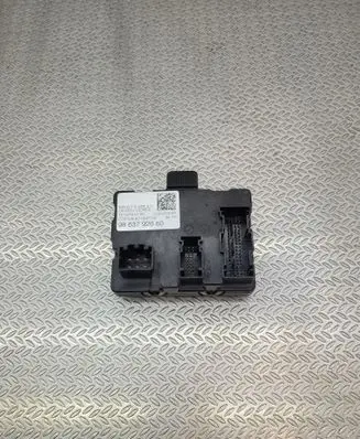 Peugeot 308 Door control unit/module 9863792680