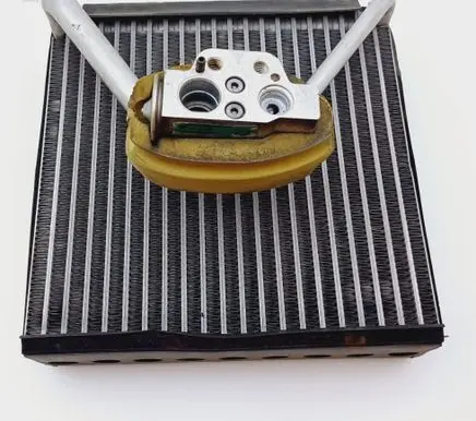Volkswagen Polo IV 9N3 Air conditioning (A/C) radiator (interior)