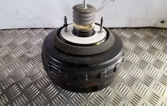 Opel Astra J Brake booster 13338057