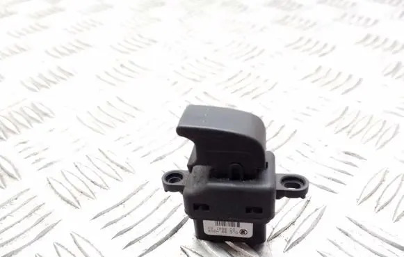 Mazda 3 I Electric window control switch B32H66370 03123200