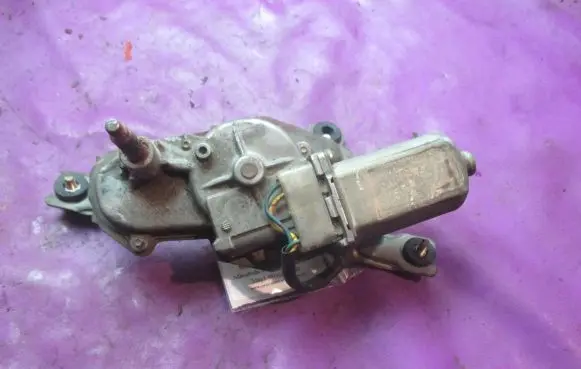 Mitsubishi Outlander Rear window wiper motor 159200-5733