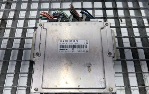 Mercedes-Benz Vito Viano W638 Engine control unit/module ECU 0001530979