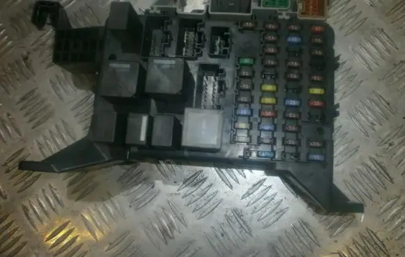 Ford Mondeo MK II Fuse box set 4s7t14a073ab