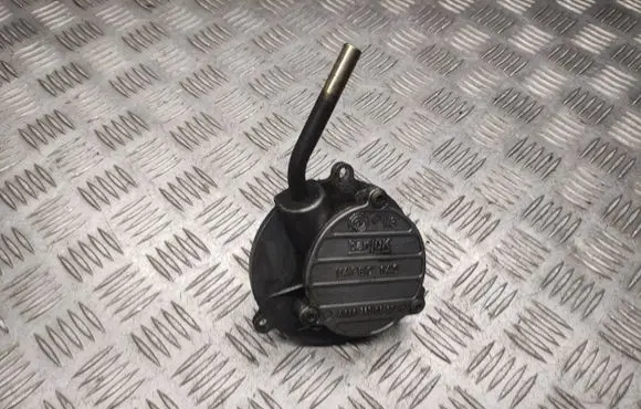 Mercedes-Benz A W168 Vacuum pump A6682300165