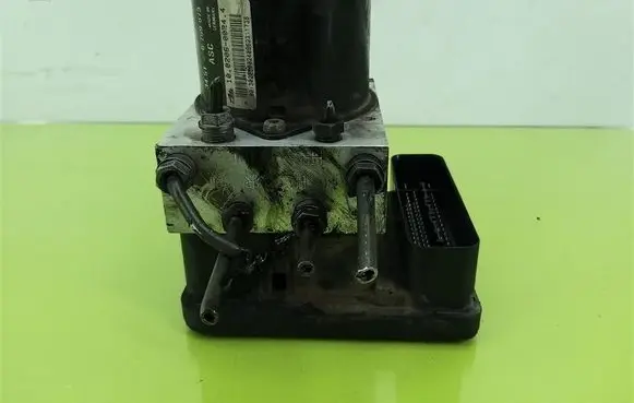 BMW 3 E46 ABS Pump 6759075