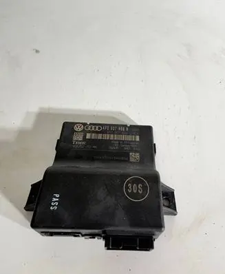Audi A6 S6 C6 4F Gateway control module 4F0907468N