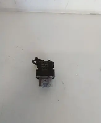 Toyota Verso Glow plug pre-heat relay 2861067010