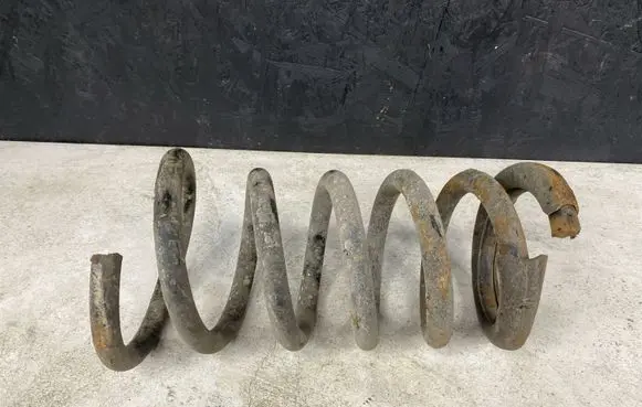 Volvo XC90 Rear coil spring 