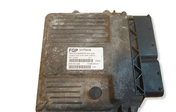 Fiat Doblo Engine control unit/module ECU 51779338 MJD6F3D4 HW03R