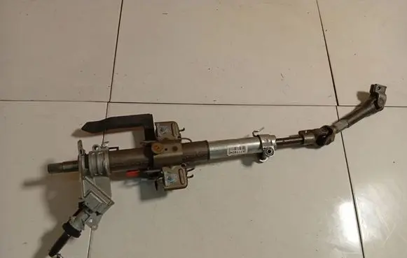 Opel Astra H Steering wheel axle 13182345
