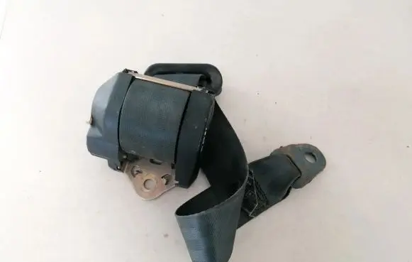 Nissan Micra Rear seatbelt 33028576 88845