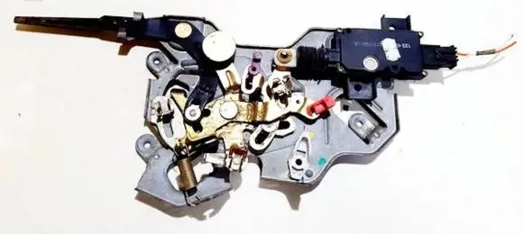 Chrysler Voyager Rear door lock 4717489aa