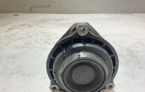 BMW 3 G20 G21 Engine mount bracket 6860498 17276810 19071400528