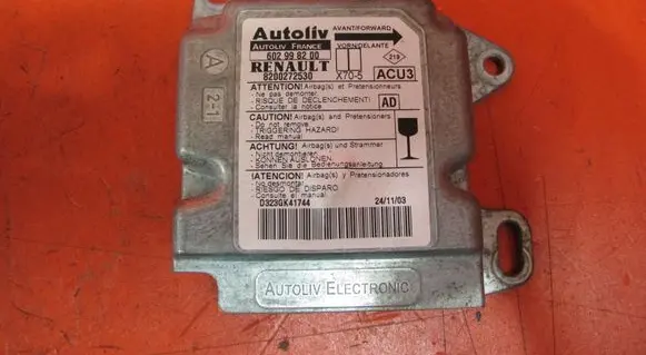 Renault Master II Airbag control unit/module 8200272530