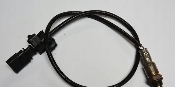 Volkswagen Scirocco Lambda probe sensor 04E906262