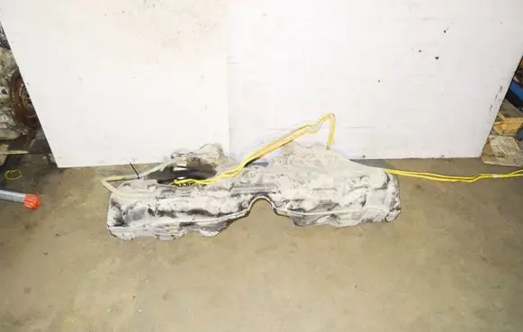 BMW 5 GT F07 Fuel tank 7225002 7971918