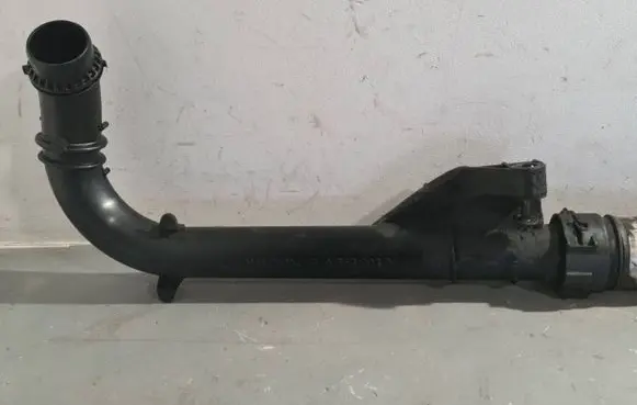 Mercedes-Benz CLS C257 Engine coolant pipe/hose A6562030602