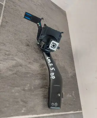 Volkswagen Golf V Wiper control stalk 1K0953519