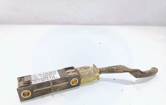 Nissan Almera N16 Airbag deployment crash/impact sensor 98831BM740 0285002010 01069