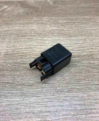 Mitsubishi Pajero Other relay MB183865 2060D0