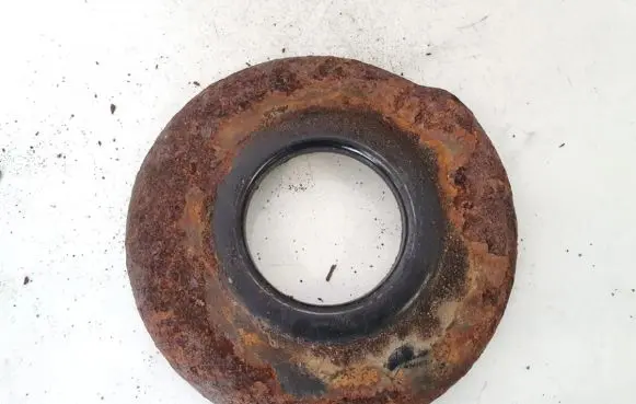 Land Rover Freelander Coil spring mount 