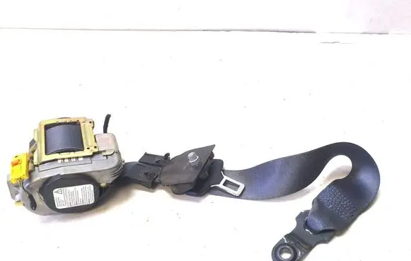 Mercedes-Benz E W211 Front seatbelt 561014701