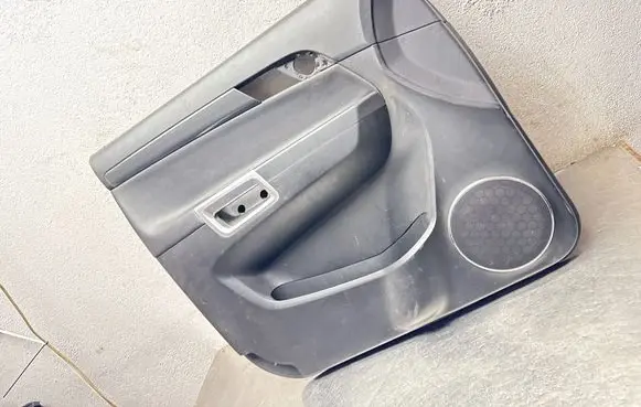 Opel Antara Front door card panel trim 96630768