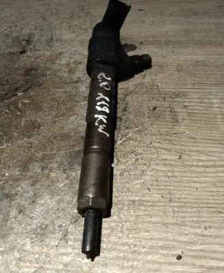 Opel Insignia A Fuel injector