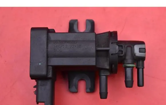 Citroen C4 II Vacuum valve 9674084680