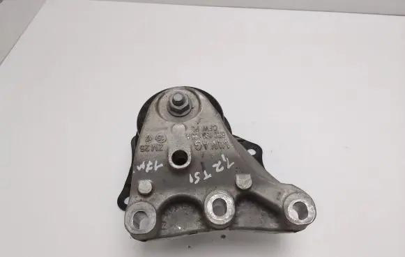 Skoda Rapid (120G, 130G, 135G) Engine mount bracket 6R0199185A 6Q0199262BF
