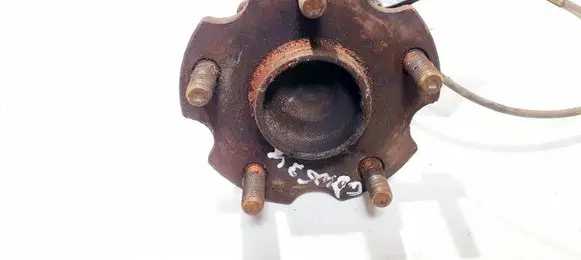 Toyota Avensis T250 Rear wheel hub