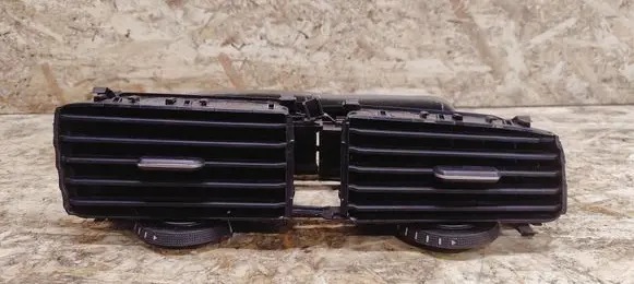 Volkswagen Golf VII Dash center air vent grill 5G1819728