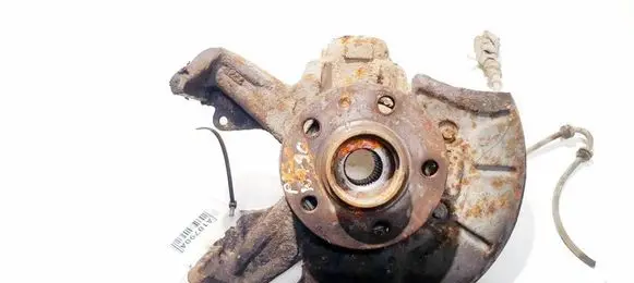 Volkswagen Bora Front wheel hub