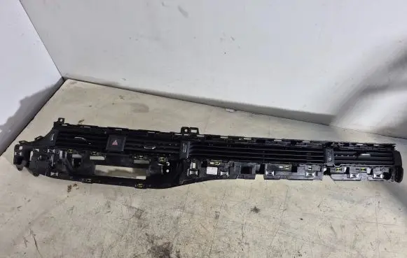Audi A5 Sportback 8TA Dash center air vent grill 8w1820902D 8W0971659 05082016