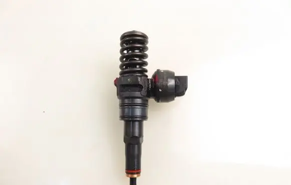 Volkswagen Sharan Fuel injector 0414720038 038130073AK