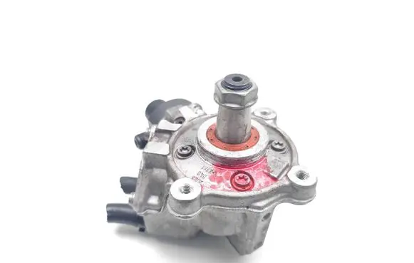 Audi A3 8Y Fuel injection high pressure pump 05L130755 0445010790