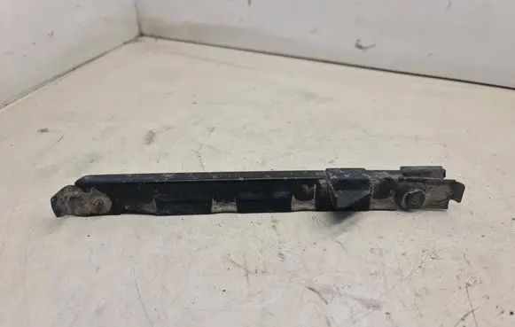 Mercedes-Benz E W211 Front bumper mounting bracket A2118801214