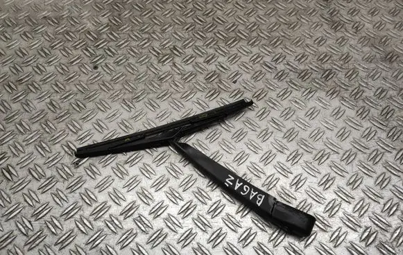 Nissan Qashqai+2 Rear wiper blade arm 33493