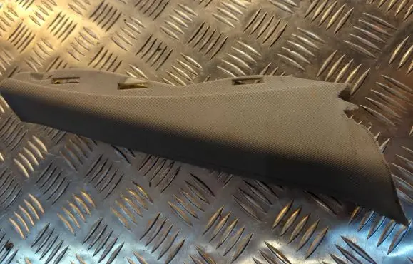BMW 5 E60 E61 (C) pillar trim 7049902