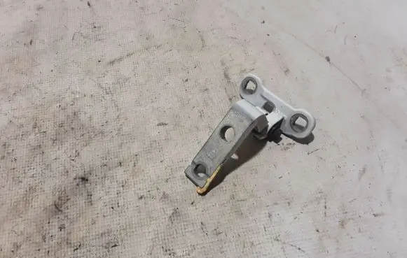 Volvo S90, V90 Front door lower hinge 31442033