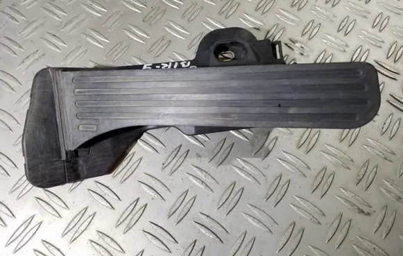 Volkswagen Jetta V Accelerator throttle pedal 1K2721503M 6PV00874500