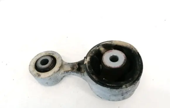 Engine mount bracket