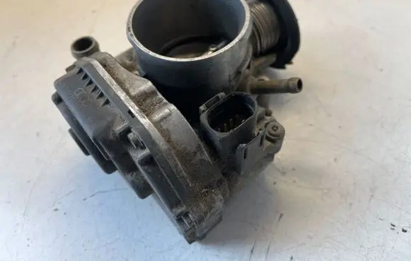 Audi A4 S4 B5 8D Throttle valve 408237210001
