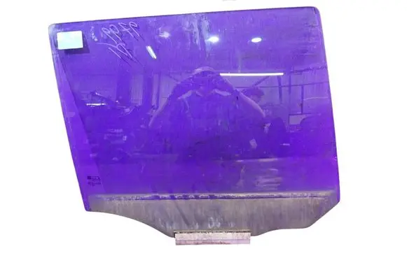 Opel Zafira B Front door window glass four-door 