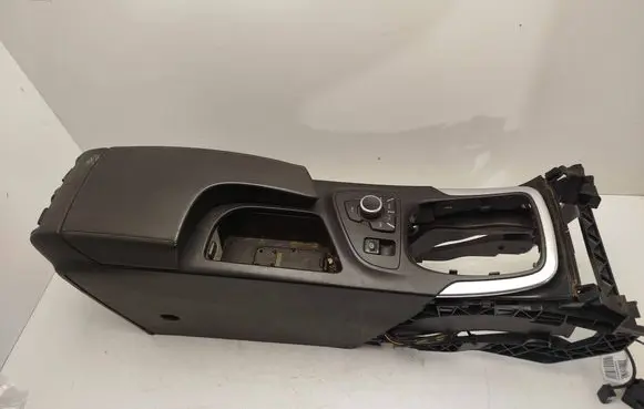 Opel Insignia A Center console 