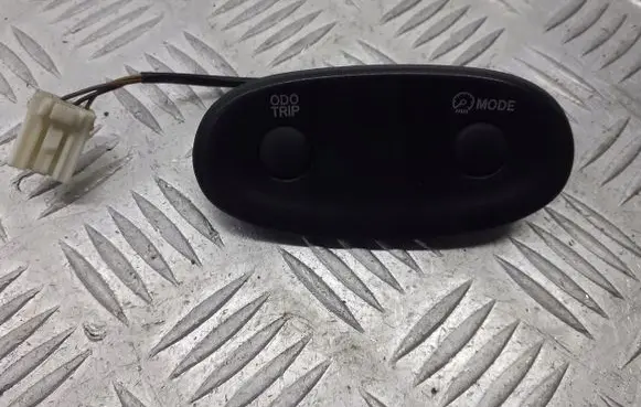 Toyota Yaris Cruise control switch 