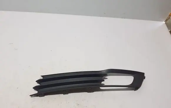Volvo V70 Front bumper lower grill 31386628