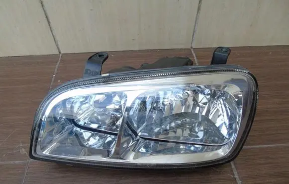 Toyota RAV 4 (XA10) Headlight/headlamp