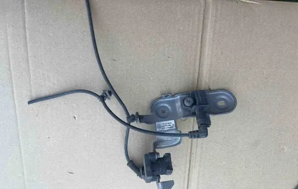 Headlight level adjustment motor