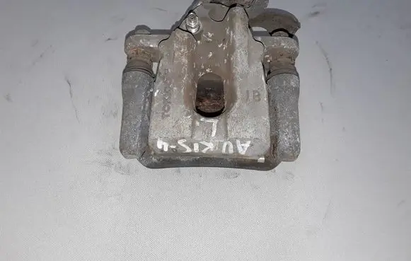 Toyota Auris E180 Rear brake caliper 